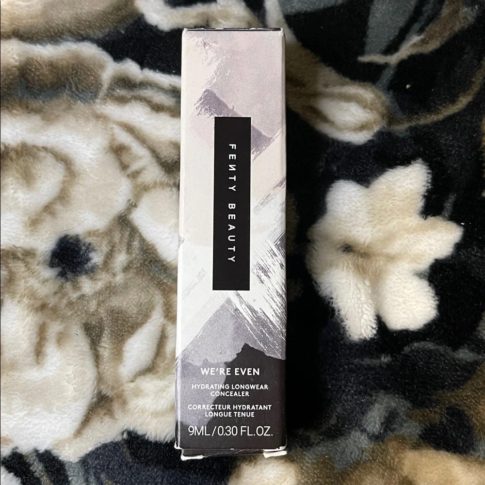 Fenty 385W We're Even Hydrating Longwear Concealer